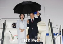 李 대통령, 첫 정상외교 G7 일정 마치고 귀국길