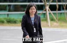 검찰, 국민 신뢰 회복해야…임은정·김태훈 동부·남부지검장 취임 (종합)
