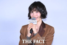나나 '시크한 숏컷'...웃으면 사랑스러움 가득 [TF사진관]