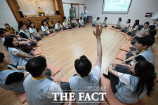 [포토기획] 자만추? 요즘은 절만추...사찰서 짝 찾는 솔로들 나는 절로