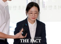 '이종섭 도피 의혹' 윤 정부 인사비서관 채상병특검 출석