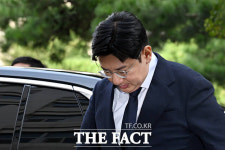 '부정거래 의혹' 방시혁 하이브 의장 