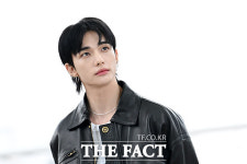 현진 빠져드는 눈빛 [포토]