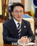 첫 부총리 회의체에서 모두발언하는 김민석 총리 [포토]