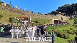 영산1.2사진관 | 무령왕의 길·영산대제로 깊이 더한 제71회 백제문화제 [TF사진관]