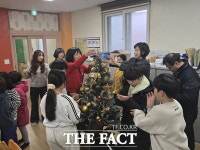 금산다락원, 연말연시 맞아 사랑호크마지역아동센터 방문