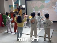 금산다락원 진산도서관, 실감형 동화구연체험관 운영