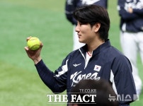 류지현 감독의 깊어지는 ‘고민’…대만전 선발은? 류현진 or 곽빈 [WBC 평가전]