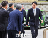 '명태균 여론조사 의혹' 오세훈 공판 출석...지선 이후 결심 [TF사진관]