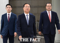 '내란 가담' 박성재, 징역 25년 선고...'위증 혐의' 이완규, 공소기각 [TF사진관]