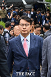 국조특위, 27일 만에 봉쇄 뚫고 올림픽공원 개표소 현장 조사 [TF사진관]