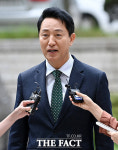'여론조사비 대납 의혹' 오세훈 서울시장 항소심 출석 [TF사진관]