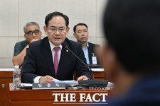 국방위, 강신철 인사청문회 16일 개최...증인 채택은 '與野 이견' [TF사진관]