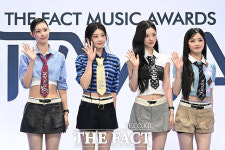 [2026 TMA] '넥타이에 귀여운 패션' 아일릿…