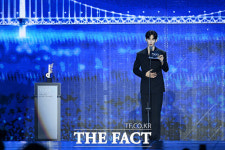 [2026 TMA] TMA 시상자로 나선 배우 김수현
