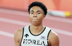 [아시안게임] 남자 400m 계주, 배턴 실수로 실격 탈락…결선 좌절