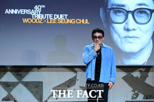 이승철, 우즈와 함께 데뷔 40주년 기념…과거 회상하며 눈물도 [TF사진관]