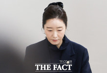 '1억 공천헌금' 강선우 의원 1심, 징역 2년 6개월 선고 [TF사진관]