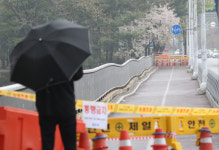 More Seongnam bridges closed after deadly collapse