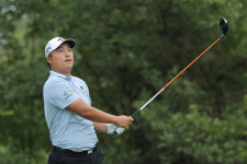 Lee Kyoung-hoon surges into contention at Shriners Children’s Open