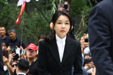 Special counsel says ex-first lady made 810 million won in Deutsch Motors stock scheme