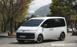 [스타리아 파헤치기 포토] 우주선 닮은 현대차 스타리아