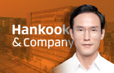 [CEO워치]치과의료기구까지…투잡 조현범