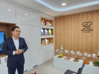 [르포]식당보다 더 철저…우리와 펫푸드 키친 가봤더니