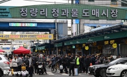 대목에도 열리지 않는 지갑…전통시장 가보니