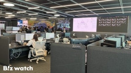 [르포]일 4백편 안전 책임…대한항공 종합통제센터를 가다