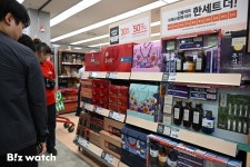 긴 연휴, 명절 손님 잡아라…대형마트 할인 대전 후끈