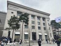 신세계 본점, '럭셔리 타운' 속도…'루이비통'과 동맹