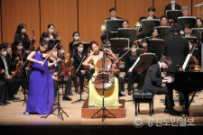 [리뷰] 우크라이나 향한 무언의 위로 전한 음악가들