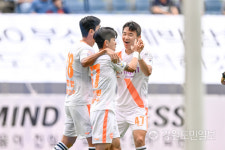 강원FC, 제주에 2-1 승리…리그 5위 도약 ACL 진출 청신호