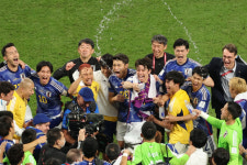 일본 '조1위'16강 진출… 무적함대 스페인에 2-1 역전승