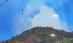 영월 김삿갓면 태양광 시설 인근서 불… 산 정상부로 번져 진화 난항