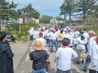 소통없는 군사 시설 확장에 고성군 용촌리 마을 주민들 반발 집회