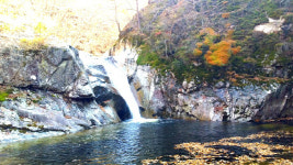 [최동열의 산썰(山說)] 15. 협곡 트레킹의 지존을 만나다 - 삼척 덕풍계곡