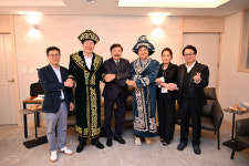예일국제문화원주 | 카자흐스탄 전 문화부 장관, 직접 공연단 이끌고 원주 댄싱카니발 참여 눈길