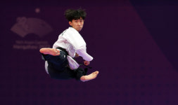 [아시안게임] 홍천군청 소속 태권도 품새 강완진, 한국 선수단 첫 금메달 눈앞