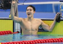 [아시안게임] 강원도청 김우민, 남자 자유형 800ｍ 한국 최초 금메달…'2관왕' 등극