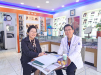 [오래된 미래 강원 노포 탐방] 62. 고성 신원안경원