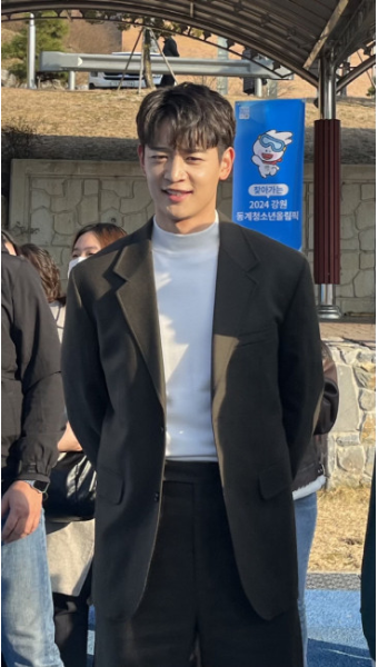 샤이니 민호, 2024강원동계청소년올림픽 특별점화자 '눈길'