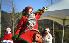 화천에 나타난 핀란드 리얼산타, 아이들과 파크골프 라운딩