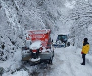 봄 날씨 하루만에 폭설…진부령 27.4㎝·속초 21.9㎝
