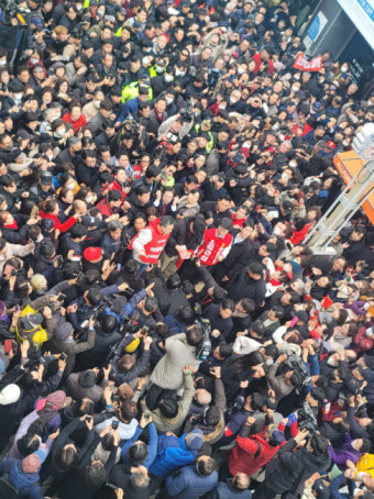 국민의힘 한동훈 비대위원장 원주 방문에 '구름인파' 몰려 인기 과시