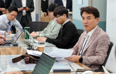 김진태 지사 도청사 준공까지 매년 800억원 확보 총력