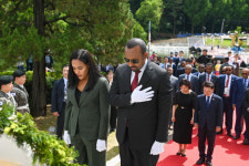에티오피아 총리 춘천 방문…한국전 참전 기념탑 참배