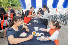 [현장컷] 고성 초도항 마을 성게축제 성황