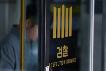 검찰, '정치자금법 위반 혐의' 김영선 전 의원·명태균 압수수색